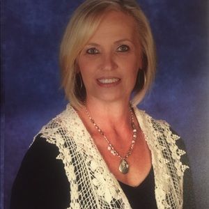 Meet your Posher, Teresa